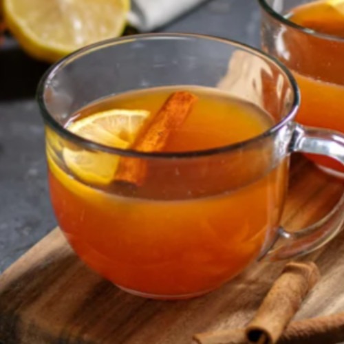 CITRONNADE CHAUDE À LA CANNELLE